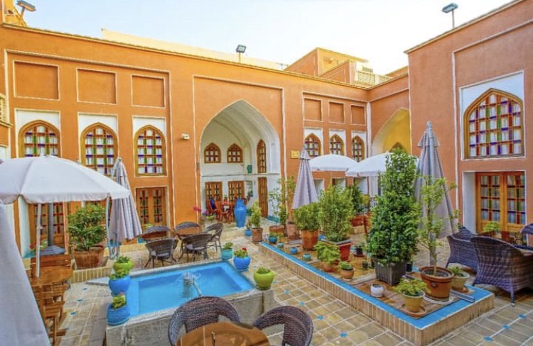 کافه رستوران میناس