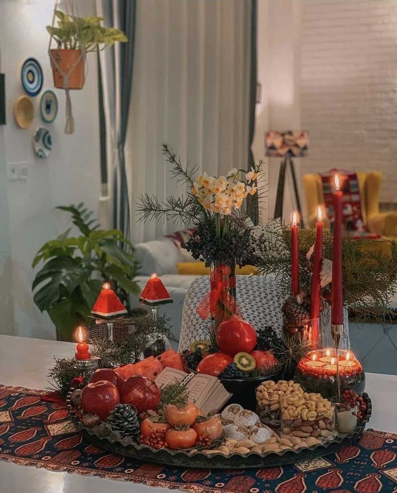 ایده های تزیین میز شب یلدای 1404