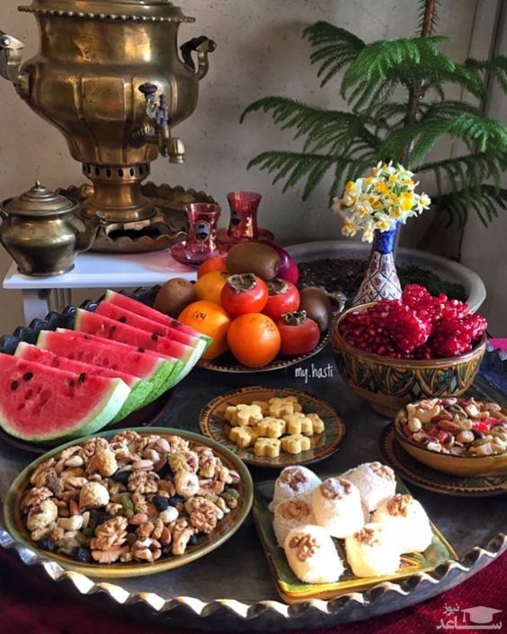 ایده های تزیین میز شب یلدای 1404
