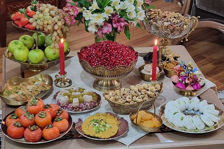 ایده های تزیین میز شب یلدا 1404 به همراه عکس