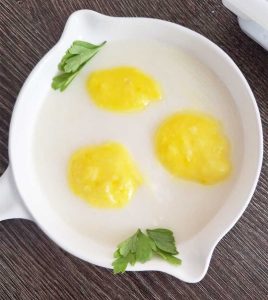 طرز تهیه فرنی با شیر مادر
