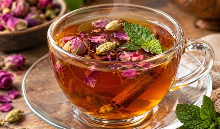 ترکیب چای با گیاهان گوناگون چه تاثیری بر سلامتی دارد؟