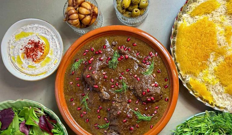 برای شب یلدا چه غذاهایی درست می‌کنند؟ غذاهای مخصوص شب یلدا