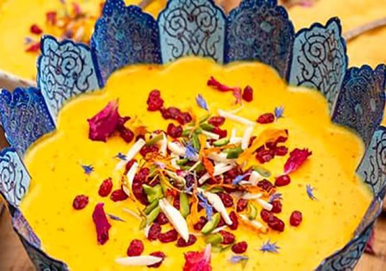 طرز تهیه خورشت ماست اصفهانی