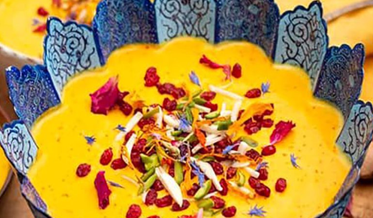 طرز تهیه خورشت ماست اصفهانی